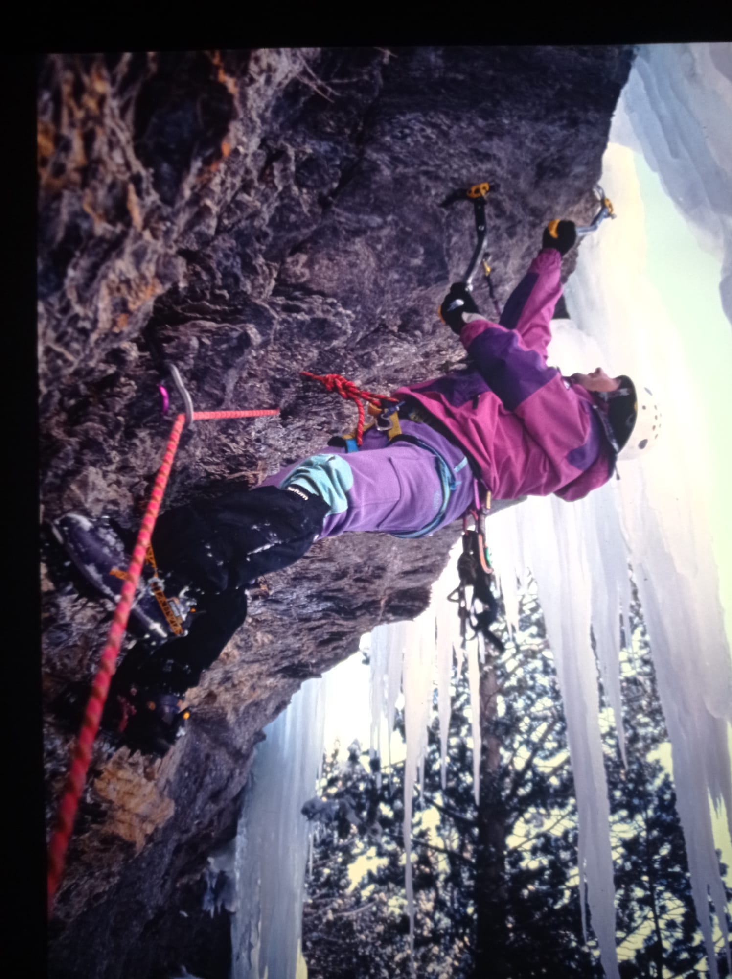 Animado a fazer escalada mista em Benasque, Espanha